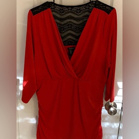 torrid Tops - NWT Torrid V Neck 3/4 sleeve lace back Top